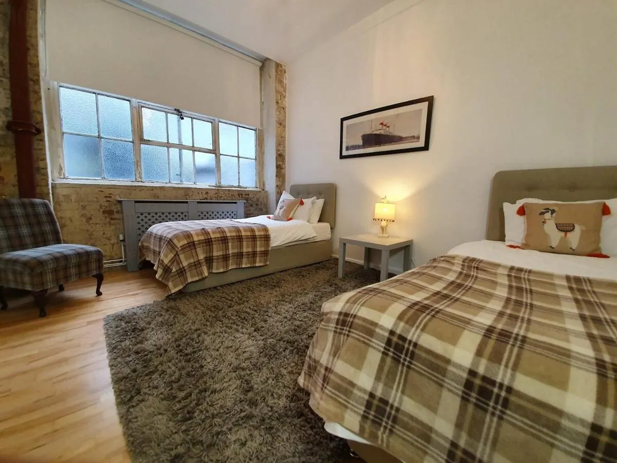 3-Bedroom Spacious Apartment In Shoreditch London